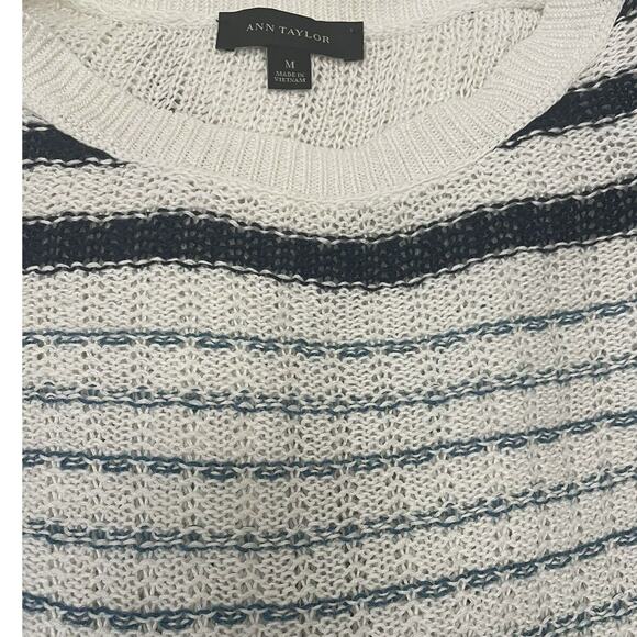 Ann Taylor Woman’s Medium Knit Sheer Lightweight Sweater Beachy - Picture 4 of 4